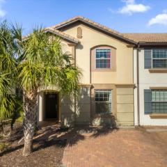 5 Bedrooms 45 Bathrooms Windsor 8815G