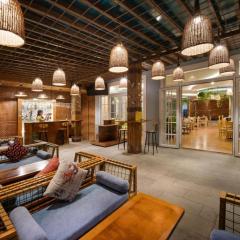 TRIPLE Riverside Villa Hotel HoiAn