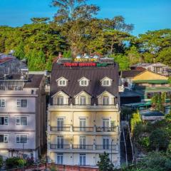 ADALY Hotel