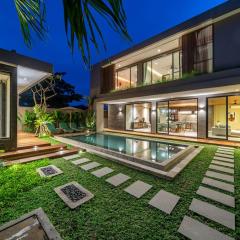 The Plaza 4BR With Pool in Bali s Eat Street