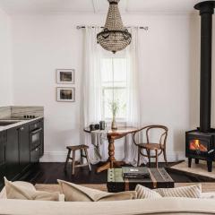 The Postman's Cottage - Hinterland Luxury