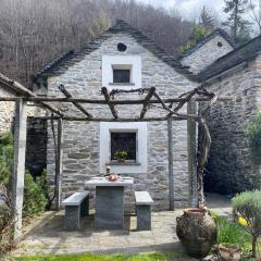 Rustico dans charmant hameau vue lac Verzasca