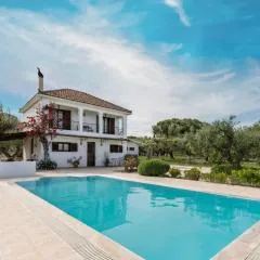 Villa Lola - 3 Bedrooms & Private Pool