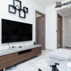 Stylish 1BR in Peninsula Five Views & Pool