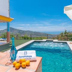 Cortijo La Encina Sayalonga by Ruralidays