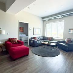 Contemporary East Loft in Historic Niagara