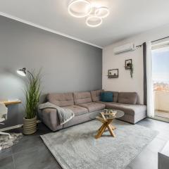 Modern Apartment with Scenic Views & Earthy Vibes