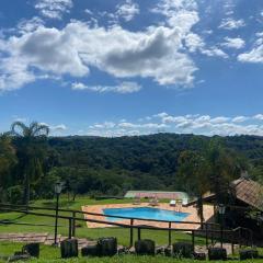 Paraíso rural em Sousas com piscina e quadra