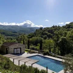 Villa Casentino by PosarelliVillas