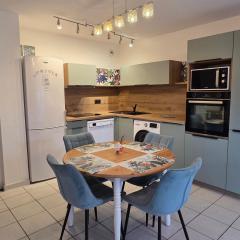 Gîte classé 3 étoiles dans résidence standing avec - Piscine Clim Parking Wifi Prêt Vélos - Ménage et linge non inclus