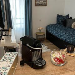 Charming studio in La Défense with free parking