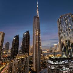 Burj Khalifa View and Dubai Mall Walk - 4BR 14 Guests