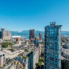 Gorgeous Water View Unit in Downtown Vancouver
