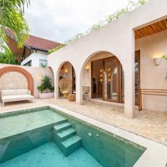 NEW! Pink Romantic 1BR AC Living With Private Pool In Prime Location Next To Berawa Canggu