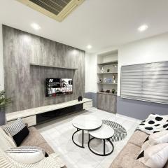 YOLO5 3BR 12PAX CentralTown Netflix