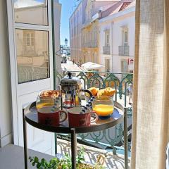 Grey and Green, modern 2-bedroom apartment, AC, top location at faro's historic centre