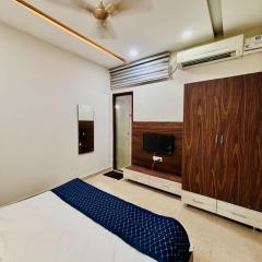 7 Seas Hotel