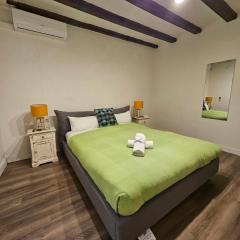 Family Flat Near Ramblas BCN 5 rooms