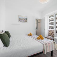 Le Botta, spacieux appartement famillial, centre ville de Menton, jardins Biovès, à 5 minutes de la mer