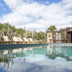 Charming villa in the heart of the Mediterranean Garrigue