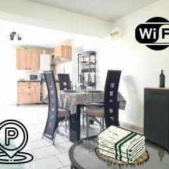 Le Jardin des Mazades - Cosy T2 - Parking - Wifi Fibre Gratuit