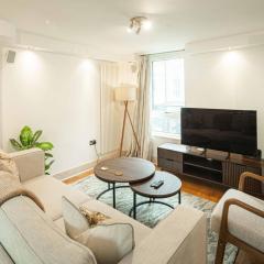 Stylish 3BD Flat in Prime Covent Garden Location