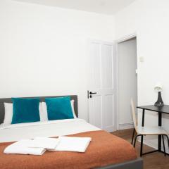 Stay by the West End - Central Apartment