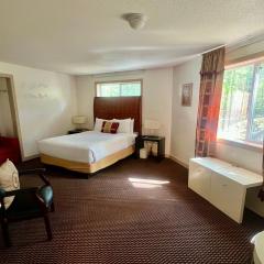 Saco River Motor Lodge & Suites
