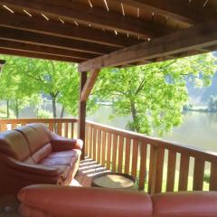 Moselidyll Traumferienwohnung In Exponierter Moselufer Lage