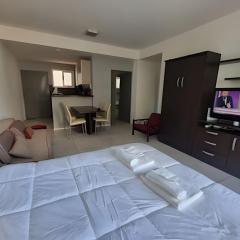 Moderno departamento con patio privado