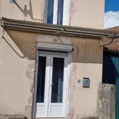 Appartement cosy à Le Caylar 38m² avec parking