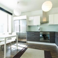 Spacious Apartment for 8 with Sauna