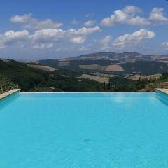 Urlaub, wo die Toskana noch authentisch ist - Rustico aus 16Jh mit Infinity Pool