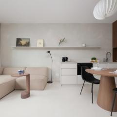 Grzybowska Elegant Apartments in the Heart of the Capital by Renters Prestige