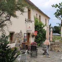 Wohnung Mit Terrasse Im Sanierten Fachwerkhof