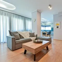Elegant Sea View Stay - Piraeus Port