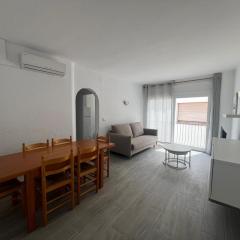 Bonito Apartamento en el centro de Rosas AV-77