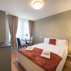 BetweenLakes Studio 1st flr west