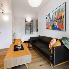 City Central Retreat - Sleek Studio Living