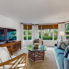 Ground floor condo with private patio, full kitchen, beach access and pool