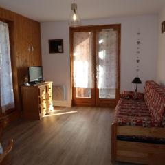 Appartement familial 3 pièces pour 8 personnes, terrasse et parking, centre de Valloire - FR-1-263-455