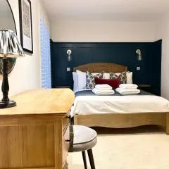 Beautiful Two Storey Apartment in City Centre- 2