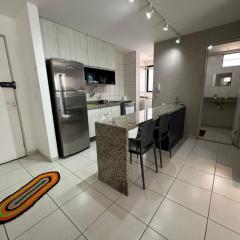 Apto Completo Ponta Verde 1 Quarto, a Passos da Praia, Piscina, Varanda e Garagem