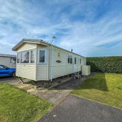 Great 6 Berth Caravan For Hire At Southview Holiday Park Ref 33006M