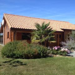 Charmante maison en bois pour 5 personnes avec terrasse et jardin - FR-1-426-580