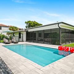 Sparkling Pool Retreat, Near DT & Beach