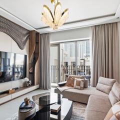 Serene Haven Cozy Community Courtyard View