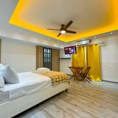 Danshari Habitación Proximo al Malecon-Parqueo Gratis y 10 minutos de Playas y Rios