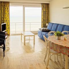 Seaside Getaway w Balcony