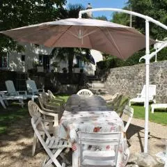 Gîte familial spacieux avec jardin privé, proche châteaux et zoo, jeux pour enfants, billard et cheminée - FR-1-381-6